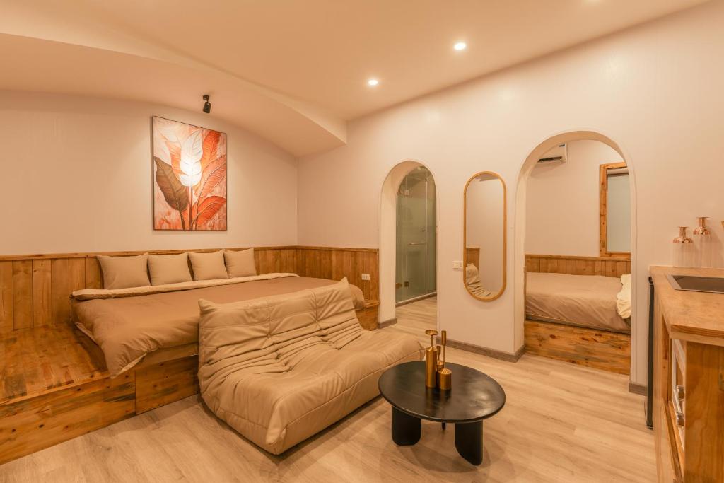 Homestay CHẤT- Hoan Kiem Lake, Self Check Apt – Hanoi